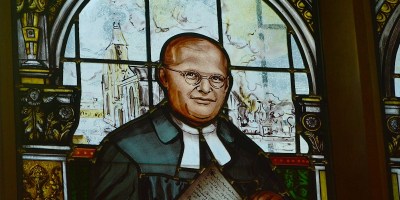 Stained glass Dietrich Bonoheoffer Photo by Tomasz Kmita-Skarsgård