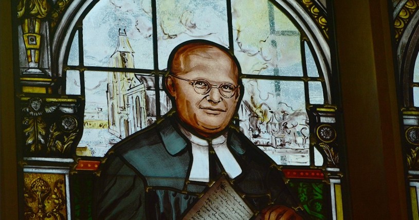 Stained glass Dietrich Bonoheoffer Photo by Tomasz Kmita-Skarsgård