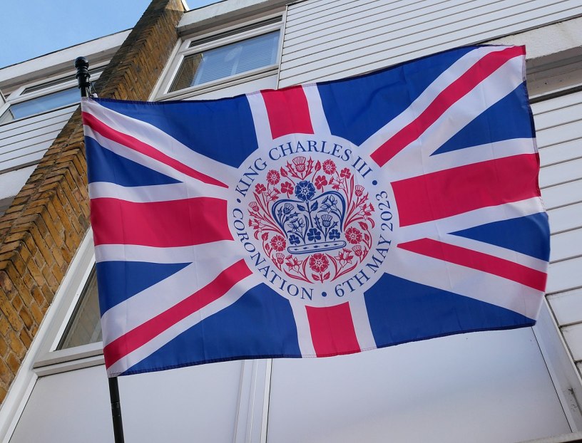 Coronation flag. Doyle of London/Wikimedia Commons