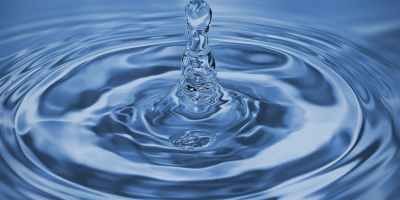 close up photo of water drop