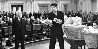 Promotional still from Mr Smith goes to Washington (1939) showing Jimmy Stewart and Claude Rains. https://commons.wikimedia.org/wiki/File:Claude_Rains_and_James_Stewart_in_Mr._Smith_Goes_to_Washington_(1939).jpg