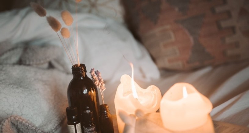 Taryn Elliott/Pexels. https://www.pexels.com/photo/lighted-candles-in-the-bedroom-4099356/